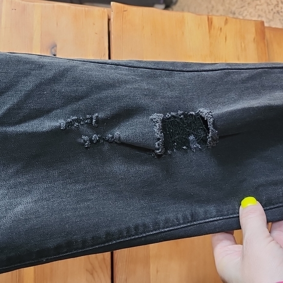 NWOT One 53 Jean's: Butt lifting Basic fit Distressed Black, Juniors size 13 - Picture 3 of 8